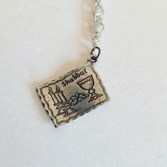 Silver color metal Shabbat pendant. - Picture 1 of 3